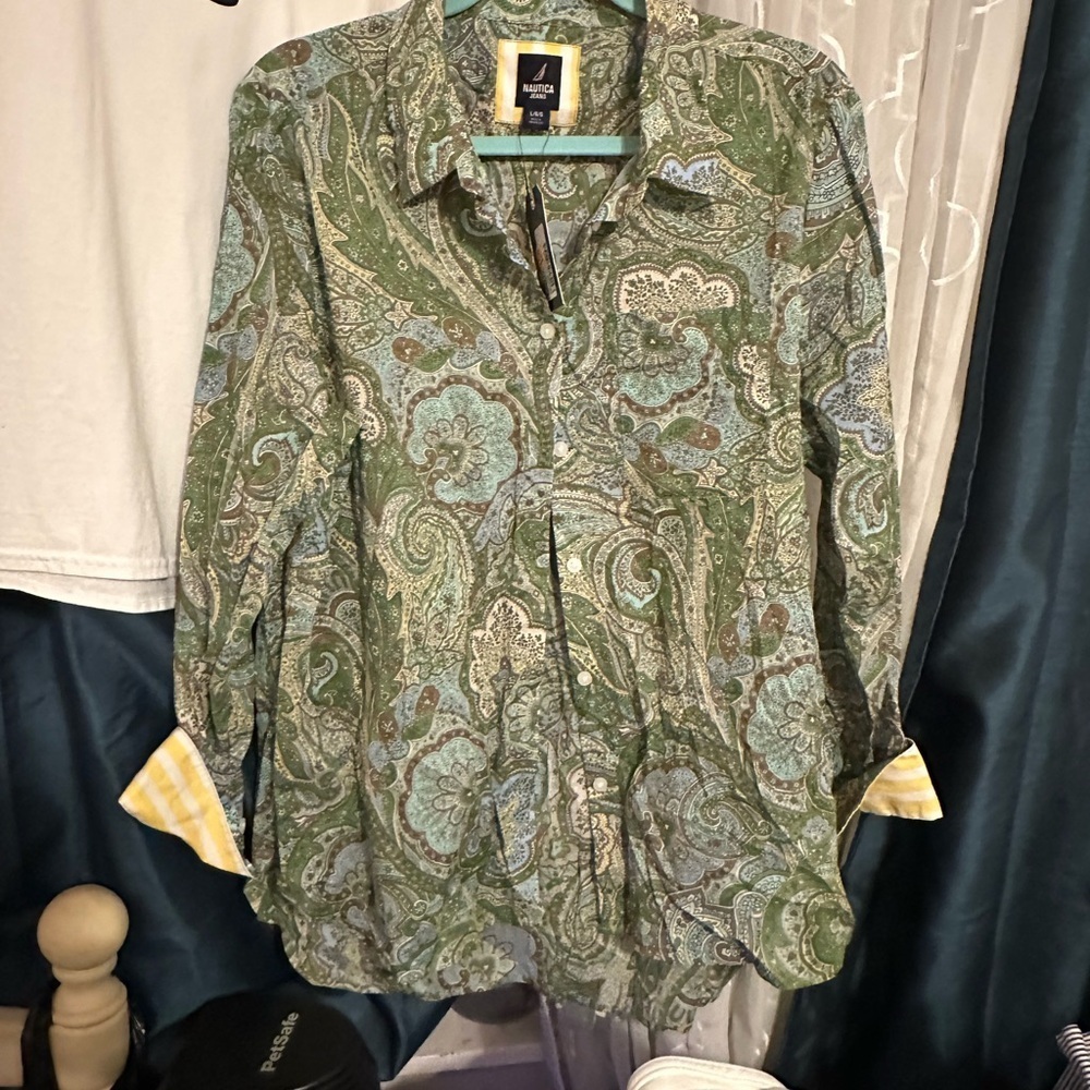 Nautica Green and Blue Paisley Button Down Shirt